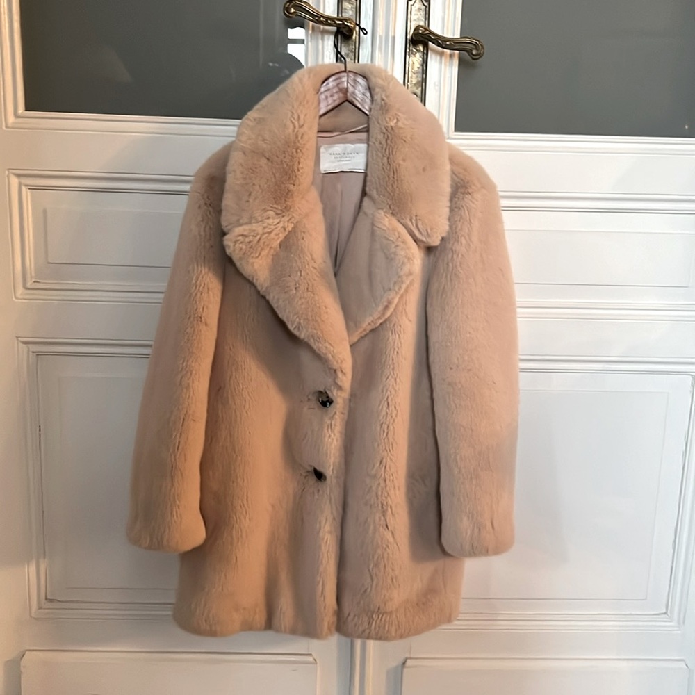 Zara Dusty Pink Women’s Faux Fur Coat Size M. Worn once.
